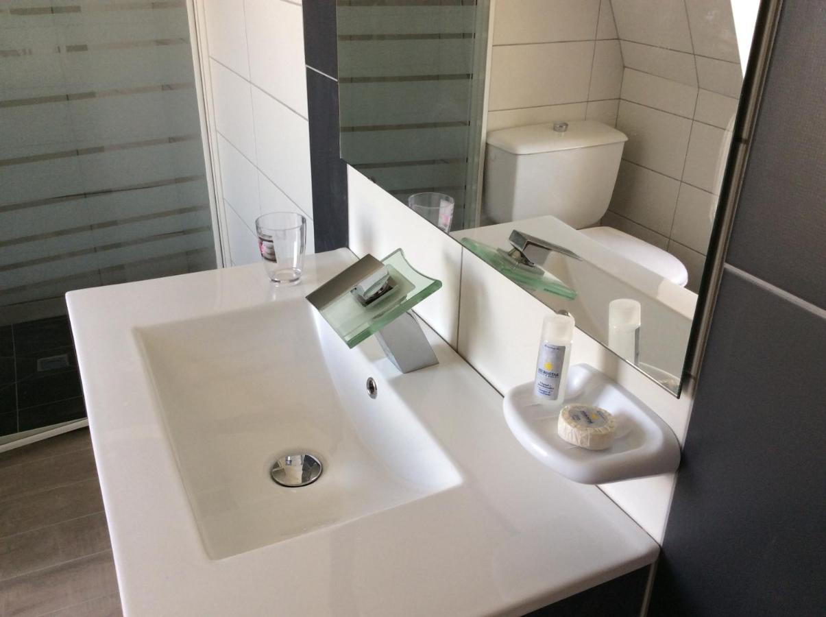 Hotel La Couronne Marmande Εξωτερικό φωτογραφία