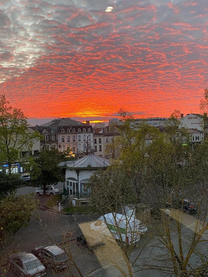 Hotel La Couronne Marmande Εξωτερικό φωτογραφία